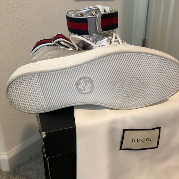 Gucci Mens High top sneakers - Picture 2 of 3